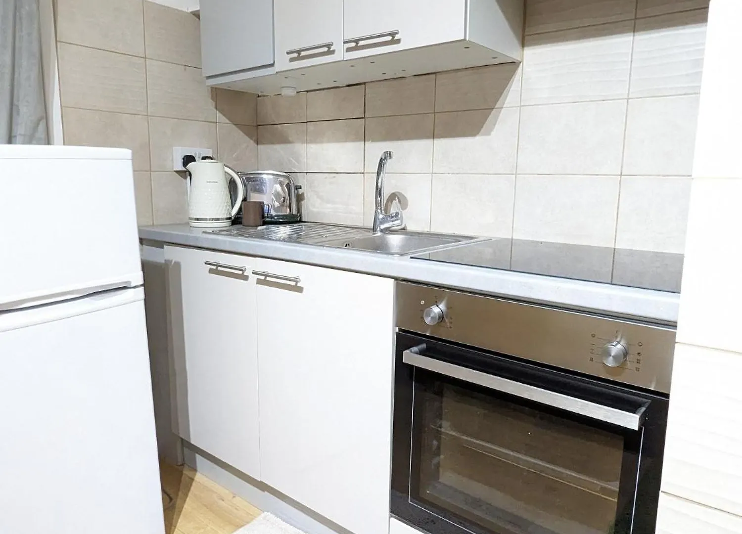 Апартаменты Lovely Studio Flat In Hackney Clapton Лондон