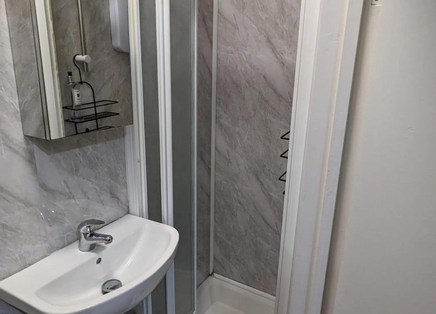 Lovely Studio Flat In Hackney Clapton Лондон